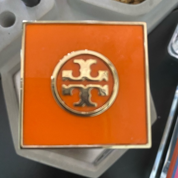 Tory Burch - Picture 2 of 5